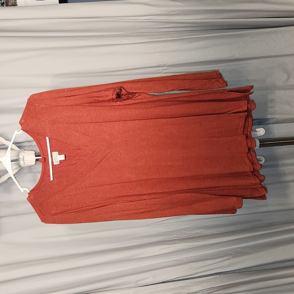 Sweater - Picture 1 of 1